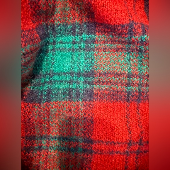 Vintage Colter Bay International Plaid Cardigan Sweater with Gold Buttons Size L - Picture 13 of 15